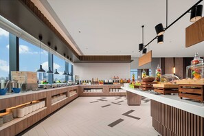 Restaurant - Holiday Inn Express Shenzhen Futian Center by IHG (Shenzhen)