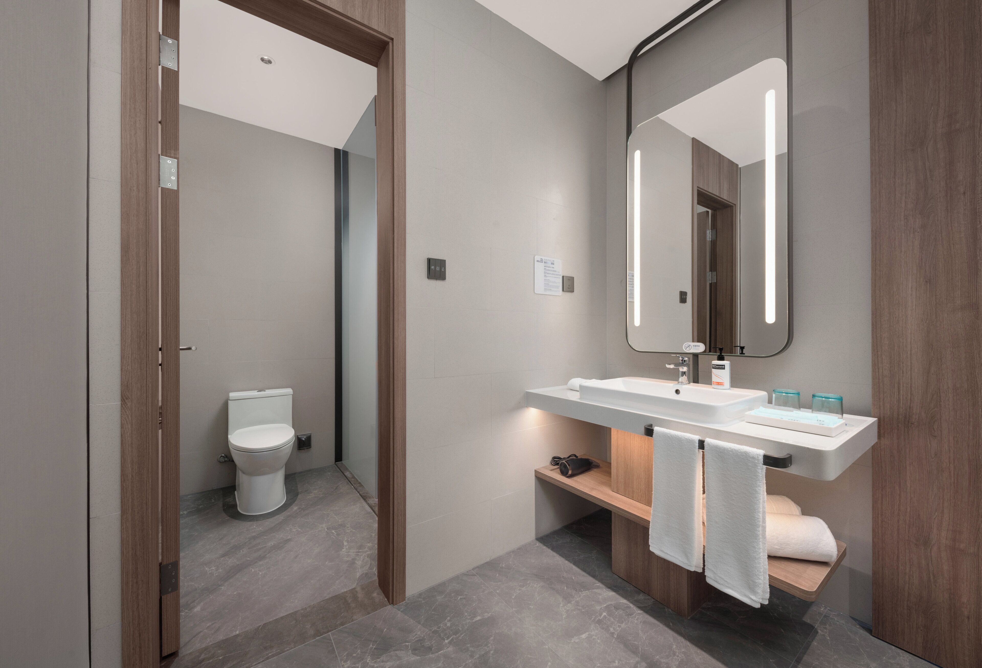 Photo - Holiday Inn Express Shenzhen Futian Center by IHG