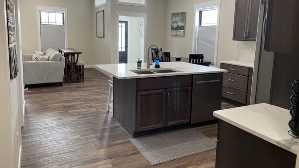 Smart TV, fireplace, foosball, table tennis - New Construction Home, 1 block to Legendary Surf District/ Blocks to downtown (Clear Lake)