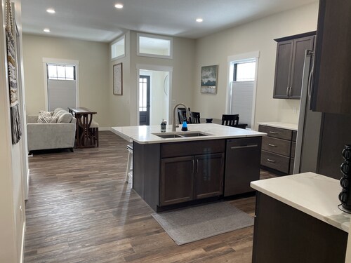 New Construction Home, 1 block to Legendary Surf District/ Blocks to downtown