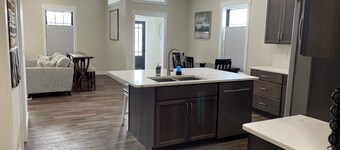 New Construction Home, 1 block to Legendary Surf District/ Blocks to downtown