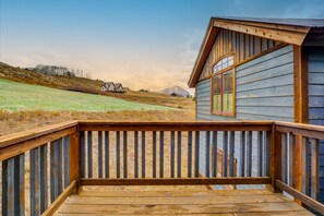 Terrace/patio - 'CB Trailhouse' - Walk to Meridian Lake! (Crested Butte)