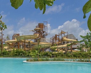 Pool - Vidanta Grand Mayan - Master Room/Bedroom Riviera Maya Cancun Area (Playa del Carmen)