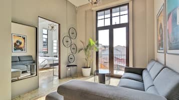 Apartment (1B) | Living area | 32-inch Smart TV with digital channels