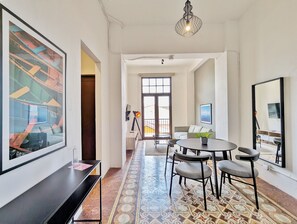 Apartment, 2 Bedrooms (1C) | Living area | 32-inch Smart TV with digital channels - Donovan Night Scene by Wynwood (Panama City)