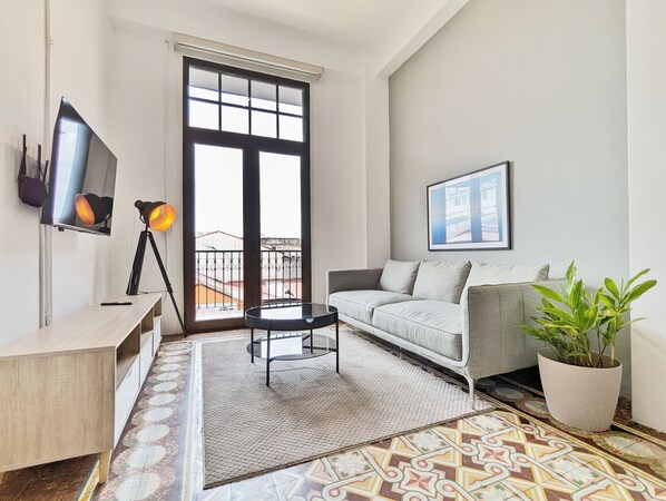 Apartment, 2 Bedrooms (1C) | Living area