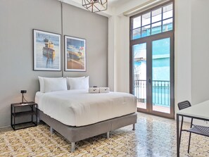 Iron/ironing board, free WiFi, bed sheets - Donovan By Wynwood House  (Panama City)