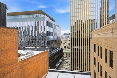 Modern Downtown Apartment