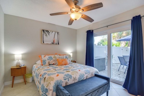 1 bedroom, iron/ironing board, Internet, bed sheets - Near Beach! Modern Ground-Floor Condo in St Pete (St. Pete Beach)