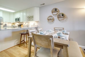 Dining - 1/2 Mi to Ocean City Beach! Poolside Retreat (Ocean City)