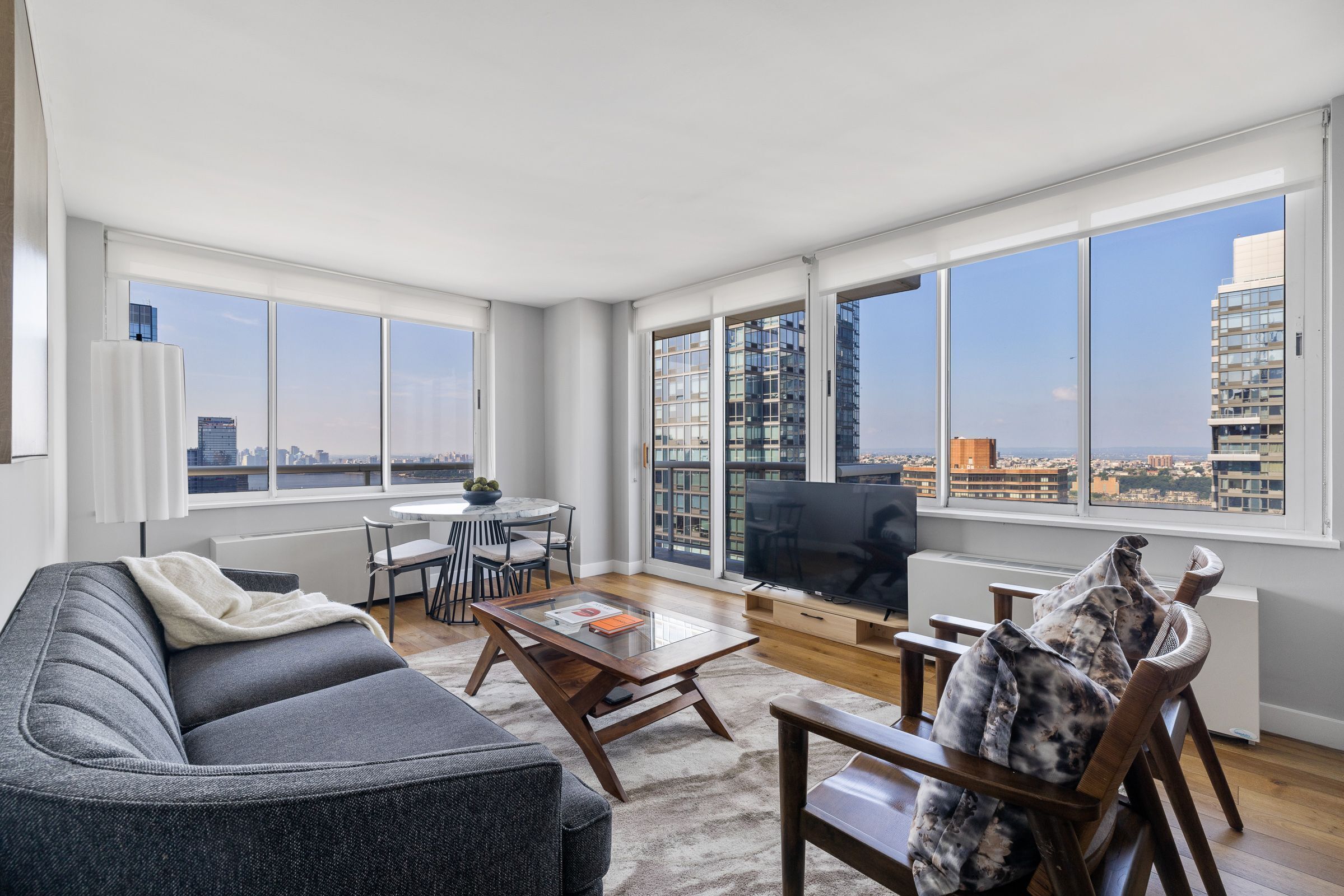 Business Apartment | Living area