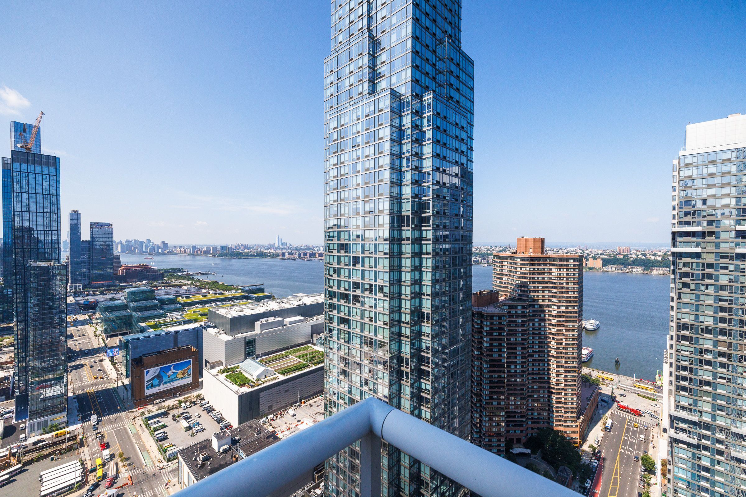 Business Apartment | Living area