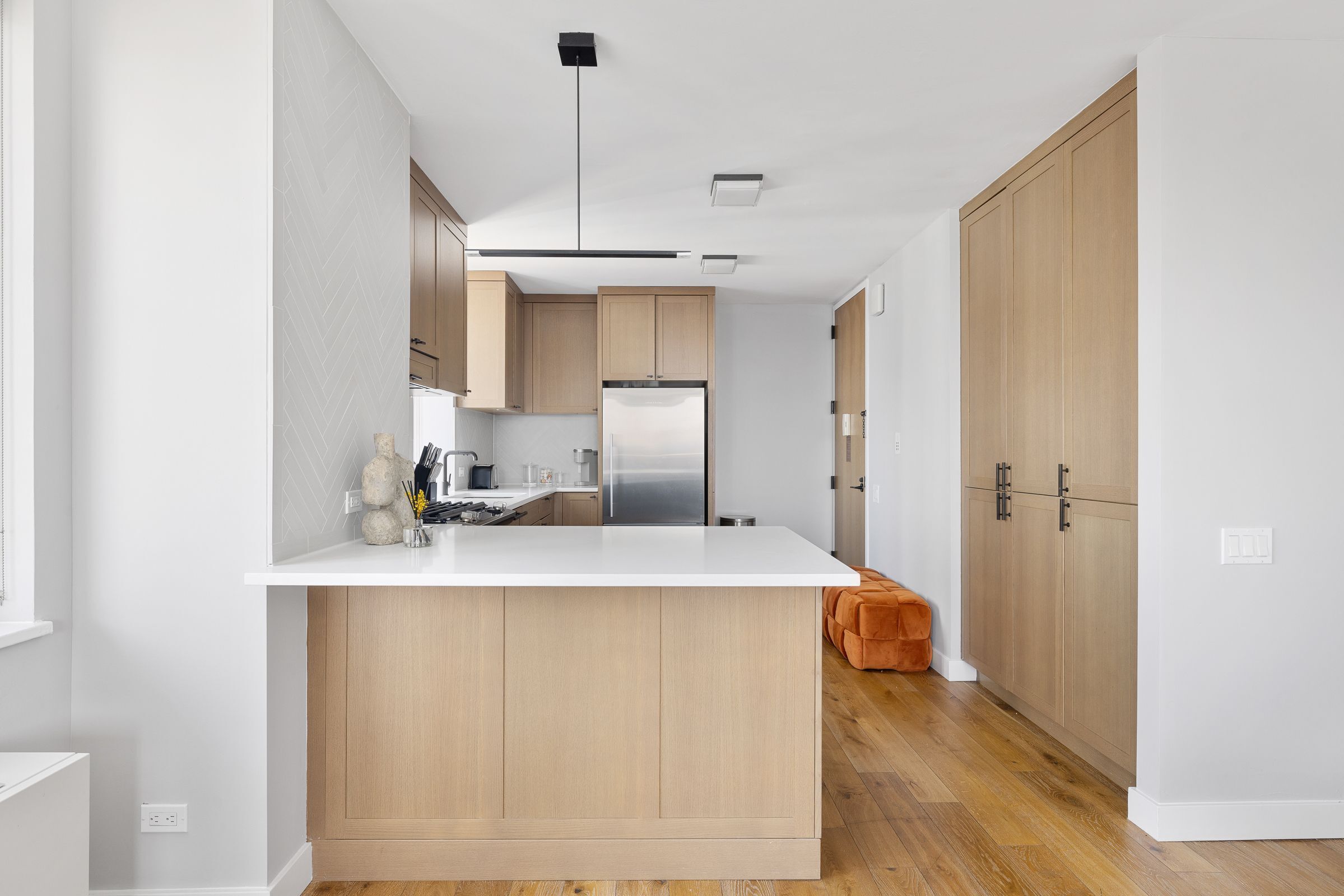 Business Apartment | Living area