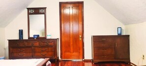 1 chambre, bureau, fer et planche à repasser, Wi-Fi gratuit