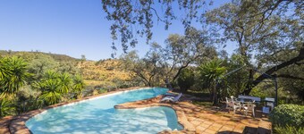 Cubo's Quinta de los Cisnes & minigolf included / private pool / free wifi / relax