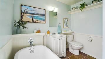 Articles de toilette écologiques, sèche-cheveux, serviettes fournies
