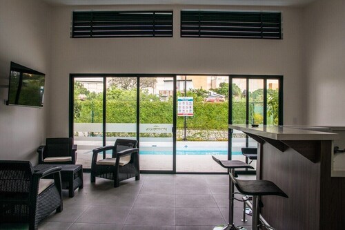 Stand out apartment -SJO Airport - Air Cond