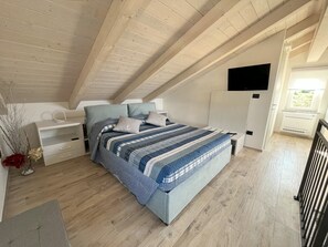 1 dormitorio, tabla de planchar con plancha, wifi gratis y ropa de cama