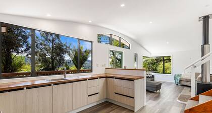 Sunny, Sheltered And Minutes From The Beach