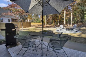 屋外ダイニングエリア