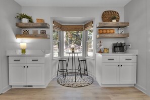 Interior - Large/Modern Home, Walk to Paris Mtn. State Park (Greenville)