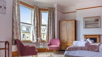 7 bedrooms, free WiFi, bed sheets