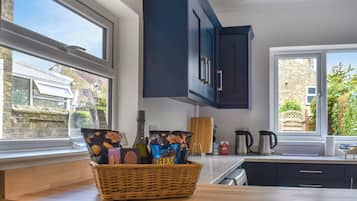 Dishwasher, highchair