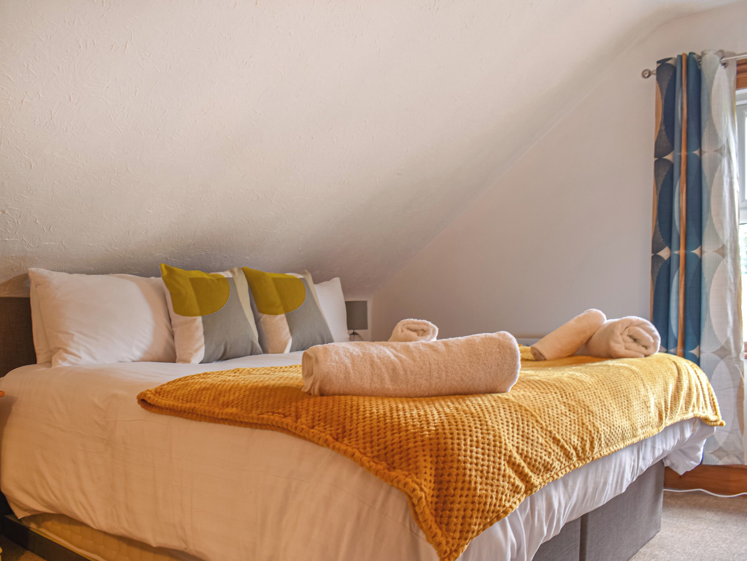 7 bedrooms, free WiFi, bed sheets