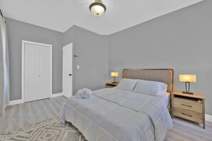 2 bedrooms, in-room safe, iron/ironing board, free WiFi - Luxury 2-bedroom apt in NY (mount vernon)