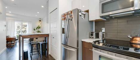 Microwave, oven, stovetop, dishwasher