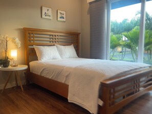 4 bedrooms, desk, iron/ironing board, travel cot