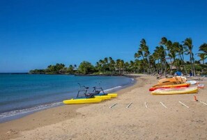 Platja a a prop, gandules de platja i tovalloles de platja 