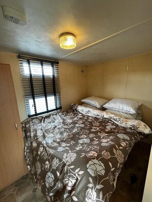 2 slaapkamers, wifi, beddengoed