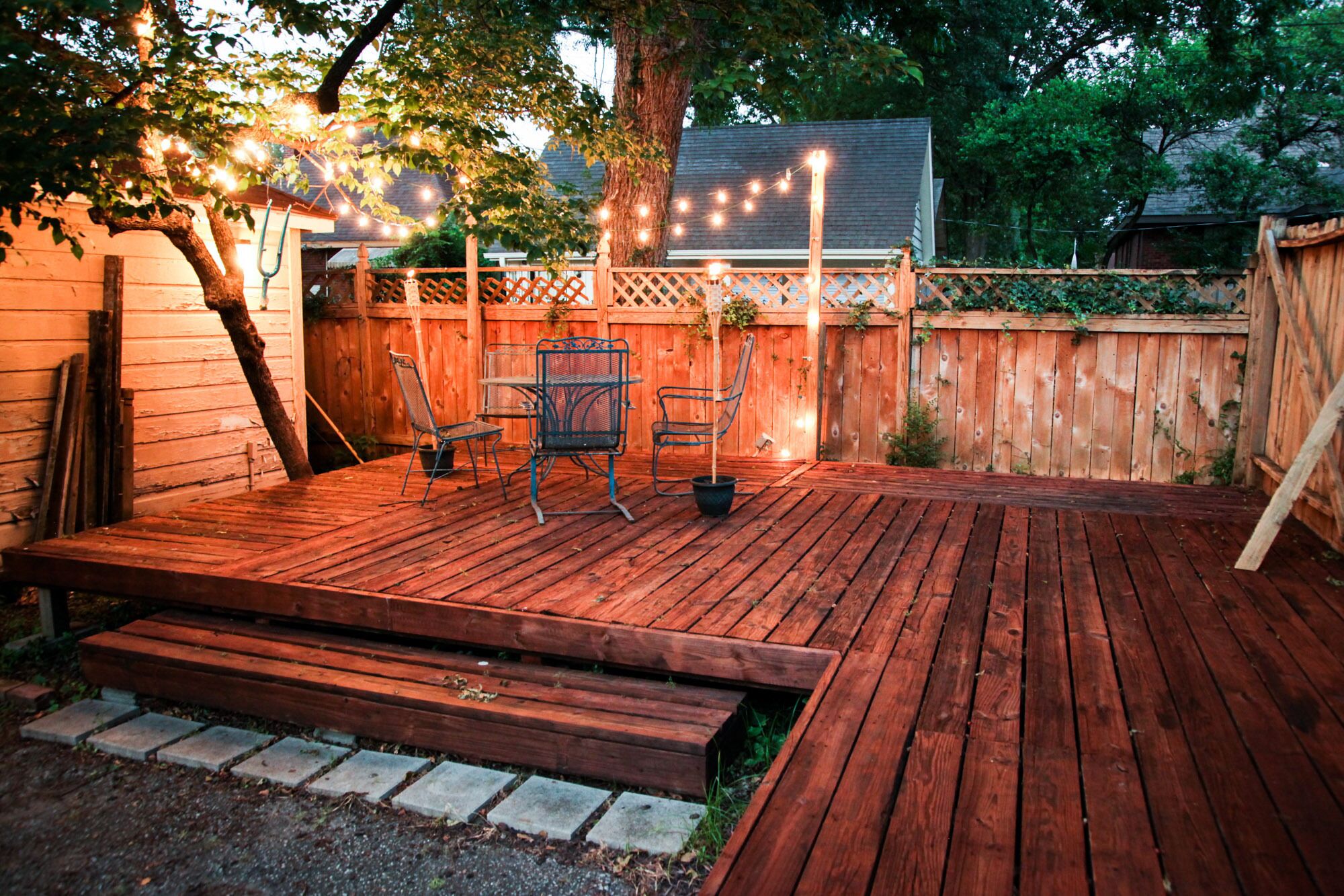 Outdoor dining view of vacation home property