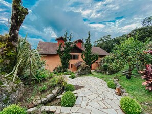 Fachada de la propiedad