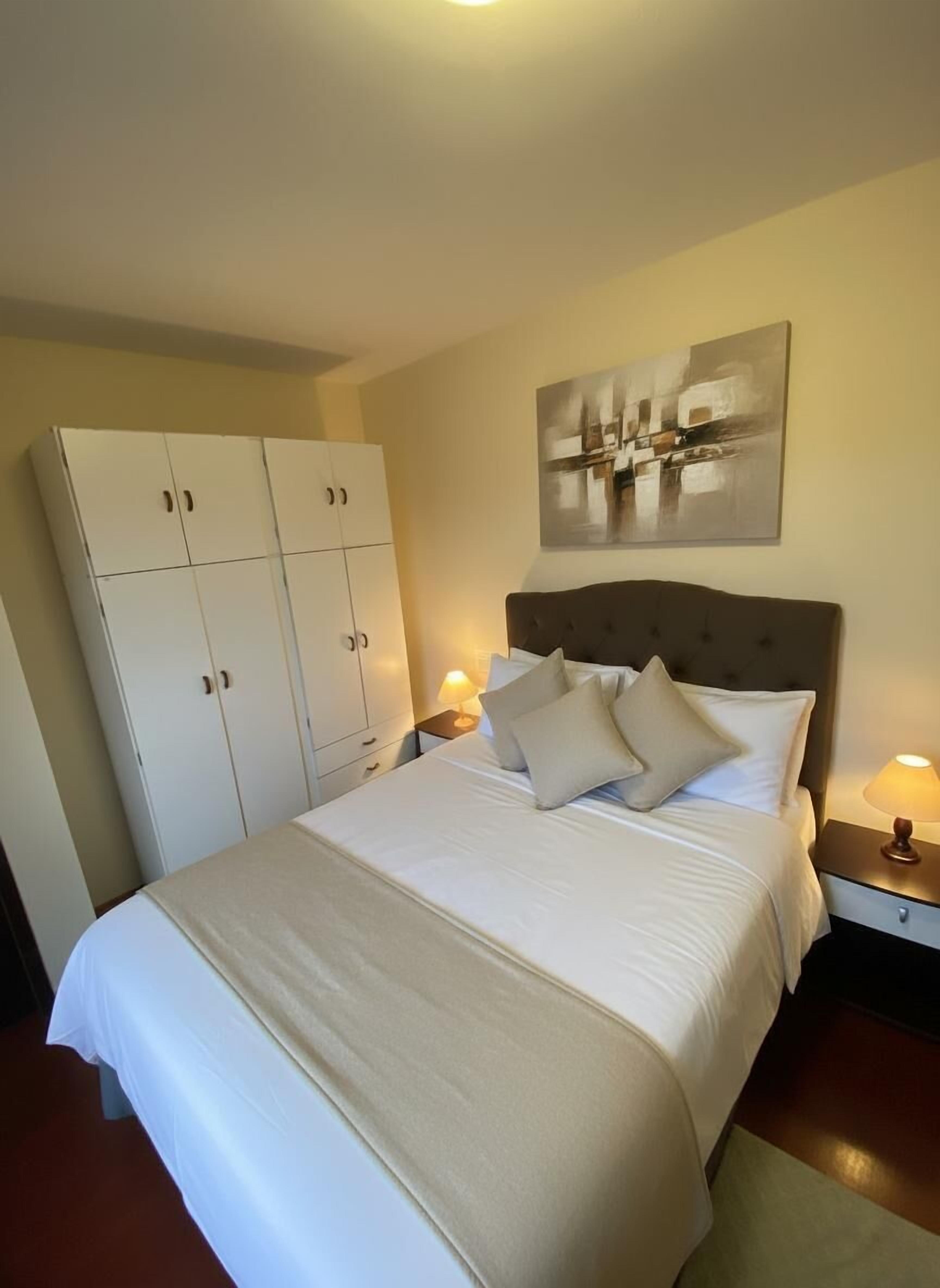 Standard Suite | Hypo-allergenic bedding, free WiFi