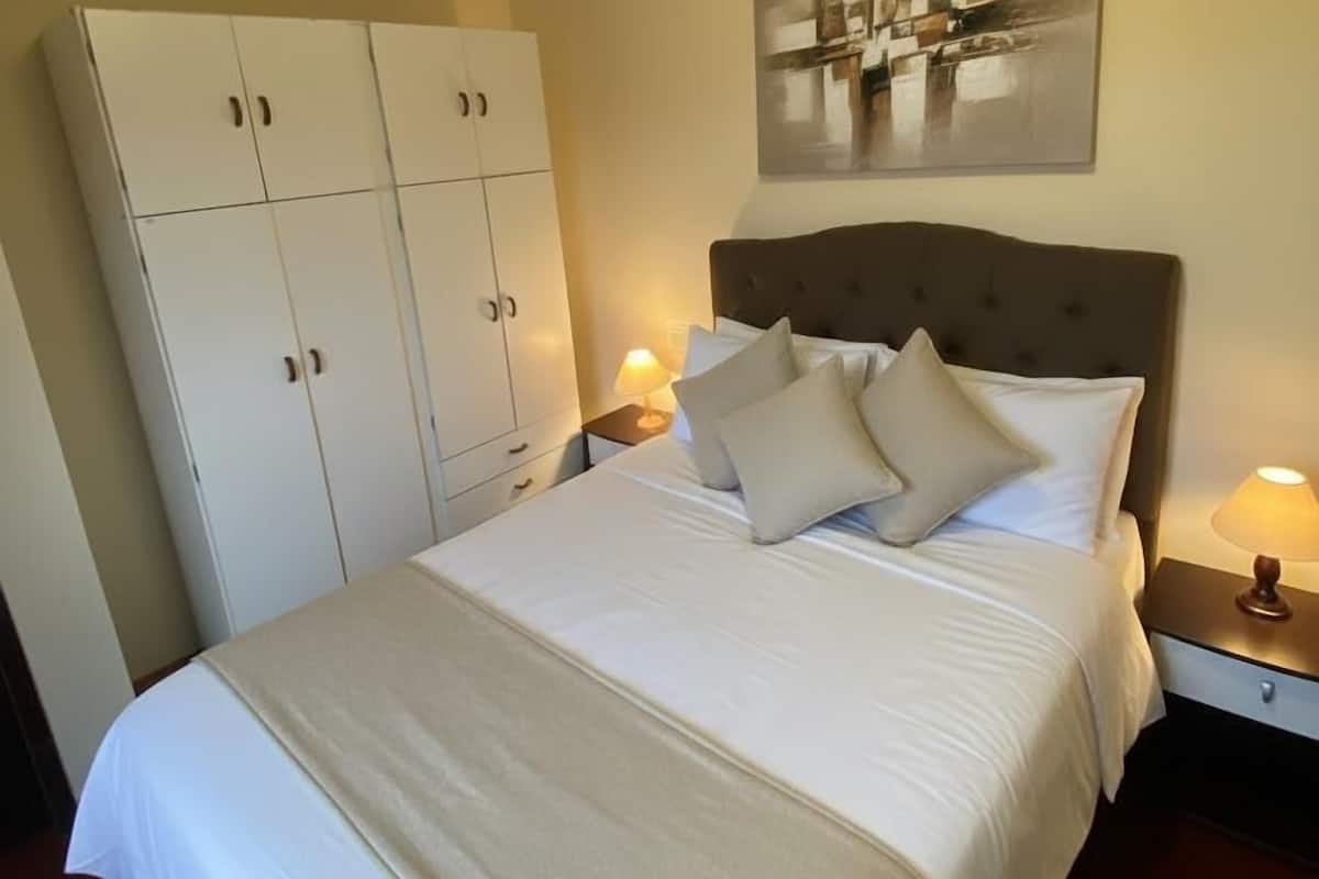 Standard Suite | Hypo-allergenic bedding, free WiFi