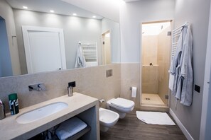 Deluxe Room | Bathroom - B&B ART HOUSE (Naples)