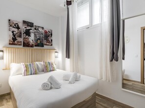 1 habitación, tabla de planchar con plancha, internet y ropa de cama 