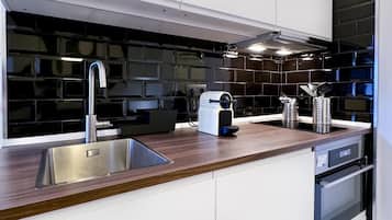 Refrigerador, microondas, horno y lavavajillas