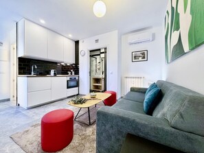 TV - Charming Madrid Principe Pio (Madrid)