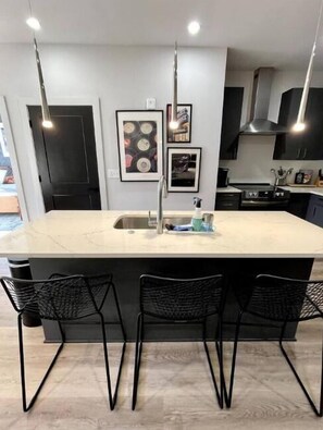 Fridge, microwave, oven, stovetop - Touch of class-West End (Nashville)