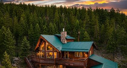 Luxury Mountain Retreat Backing Nat’l Forest Near RMNP