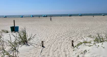 Island Retreat, The Ultimate Emerald Isle Getaway!