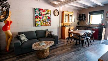 Cottage Eksklusif, akses difabel, hot tub (Gîte 2-4 personnes) | Lounge