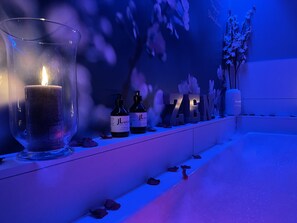 Exclusive Cottage, Accessible, Hot Tub (Gîte 2-4 personnes) | Bathroom