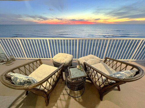 OCEANFRONT 5⭐3BR/2BA/6BED_Heated Pool_180 View Patio_ Beach Gear