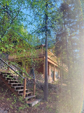Exterior - Christy's Cottage, Waterfront w/slide & Ice Shanty (Kalispell)