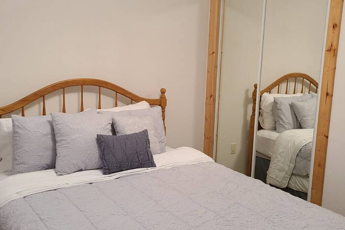 4 sovrum, skrivbord, strykjärn/strykbräda och gratis wi-fi