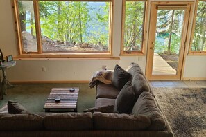 Smart TV, fireplace, video games, DVD player - Christy's Cottage, Waterfront w/slide & Ice Shanty (Kalispell)